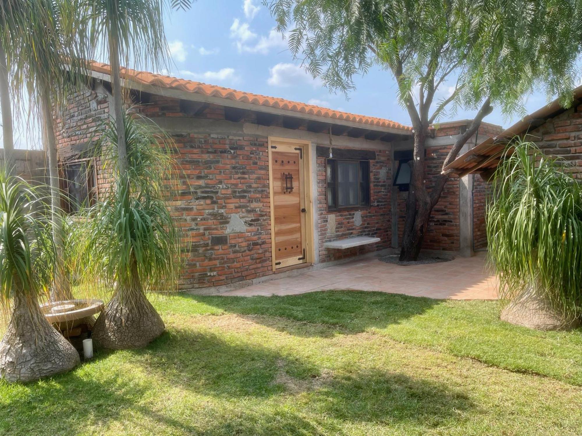 Cabana Magnolias Con Albercajacuzzi Tequisquiapan Exterior photo